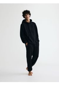 Reserved - Polarowe spodnie regular - czarny. Kolor: czarny. Materiał: polar #1