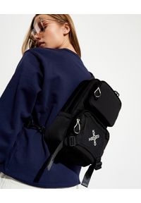 Kenzo - KENZO - Plecak na jedno ramię Sport. Kolor: czarny. Materiał: materiał. Styl: sportowy #1