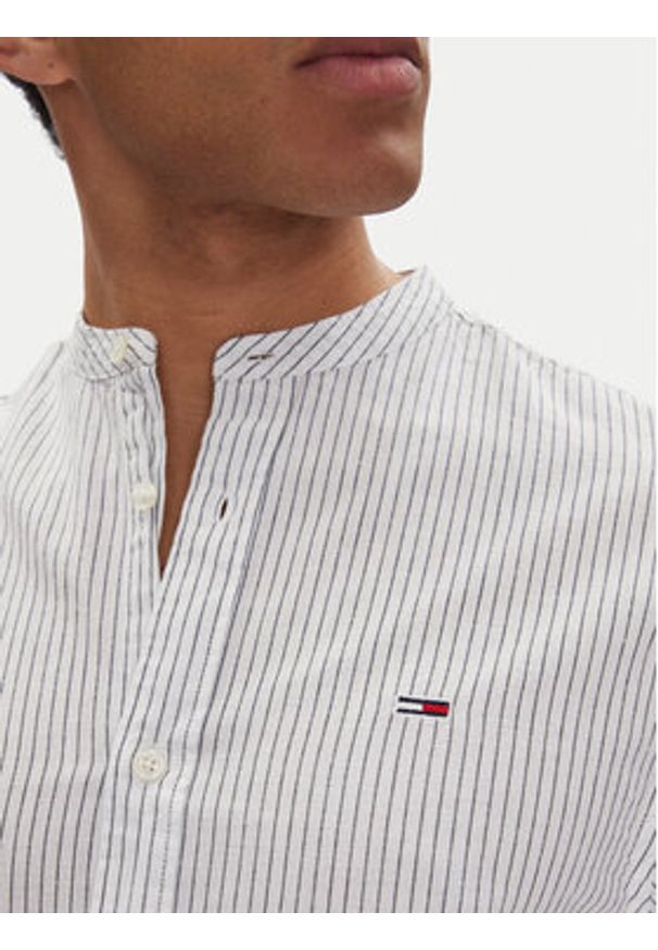 Tommy Jeans Koszula DM0DM20893 Écru Regular Fit. Kolor: kremowy. Materiał: bawełna