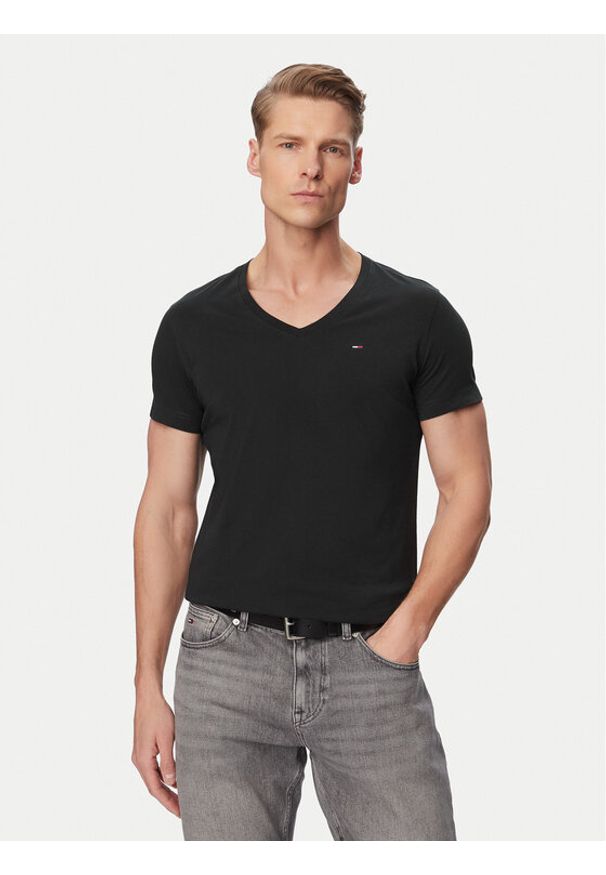 Tommy Jeans T-Shirt DM0DM04410 Czarny Regular Fit. Kolor: czarny. Materiał: bawełna