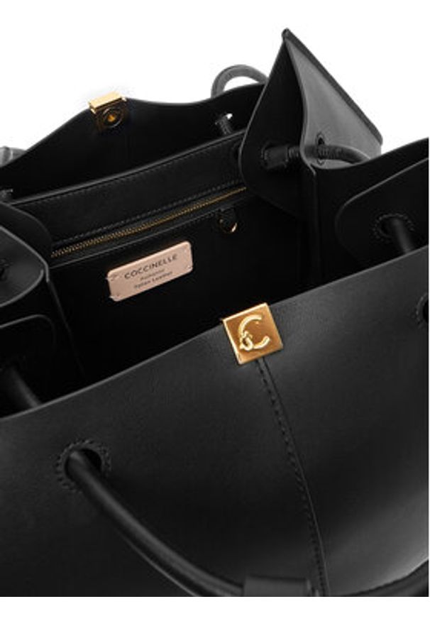 Coccinelle Torebka U2L Coccinellekamy E1 U2L 11 02 01 Czarny. Kolor: czarny. Materiał: skórzane