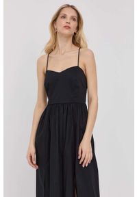 TwinSet - Twinset sukienka kolor czarny mini rozkloszowana. Kolor: czarny. Materiał: tkanina. Długość rękawa: na ramiączkach. Wzór: gładki. Typ sukienki: rozkloszowane. Długość: mini