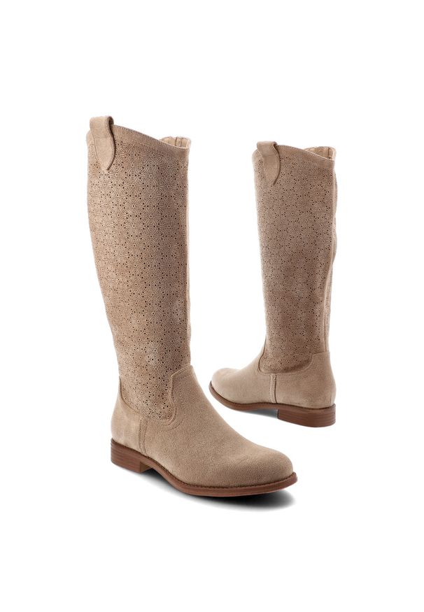 Kozaki damskie S.Barski, cholewka z materiału zapinane na suwak elegancki fason w stylu boho, beżowe, HY61-8022. Okazja: na co dzień. Kolor: beżowy. Szerokość cholewki: normalna. Wzór: geometria, ażurowy. Materiał: materiał. Sezon: jesień, lato, zima. Obcas: na obcasie. Styl: elegancki, boho. Wysokość obcasa: niski