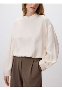 Reserved - Wiskozowa bluzka - kremowy. Kolor: kremowy. Materiał: wiskoza