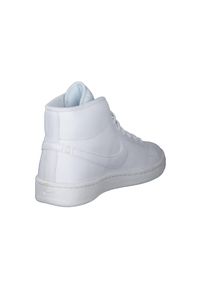 Buty do chodzenia damskie Nike Court Royale 2 Mid. Okazja: na co dzień. Zapięcie: sznurówki. Kolor: biały. Materiał: materiał, syntetyk, guma. Szerokość cholewki: normalna. Model: Nike Court. Sport: turystyka piesza #1