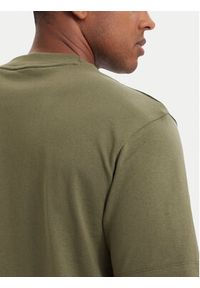Hugo - HUGO T-Shirt Dapolino 50488330 Khaki Relaxed Fit. Kolor: brązowy. Materiał: bawełna #5