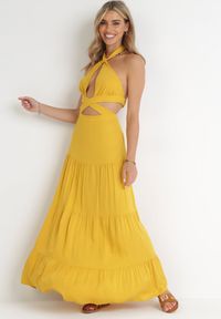 Born2be - Żółta Rozkloszowana Sukienka z Wycięciami i Wiązaniem Abisal. Kolor: żółty #1
