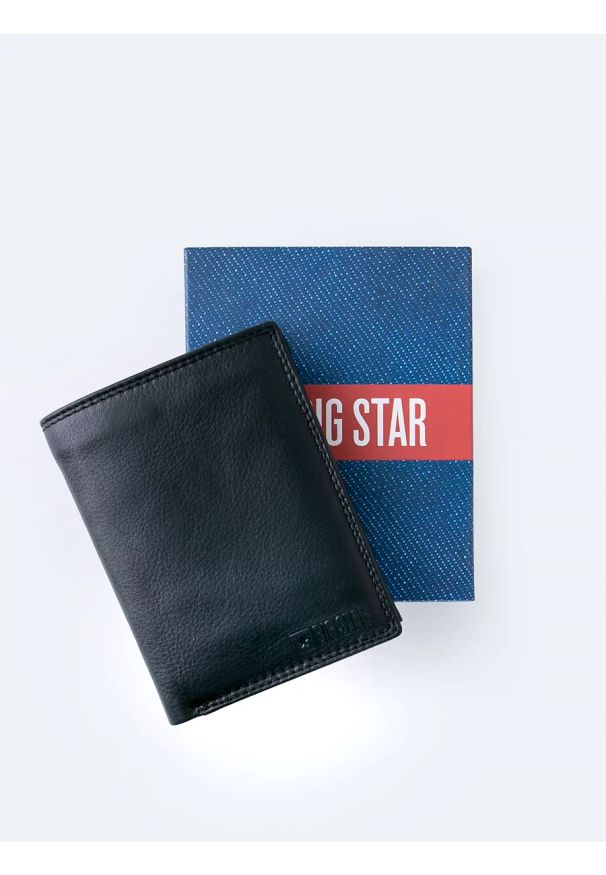 Big-Star - Portfel męski skórzany czarny 3155 900. Kolor: czarny. Materiał: skóra. Wzór: napisy