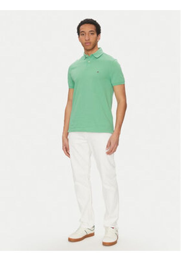 TOMMY HILFIGER - Tommy Hilfiger Polo 1985 MW0MW17770 Zielony Regular Fit. Typ kołnierza: polo. Kolor: zielony. Materiał: bawełna