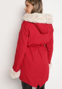 Born2be - Bordowa Kurtka Parka z Kapturem i Odpinanym Futerkiem Ninria. Okazja: na co dzień. Typ kołnierza: kaptur. Kolor: czerwony. Materiał: futro. Styl: klasyczny, casual, elegancki #2