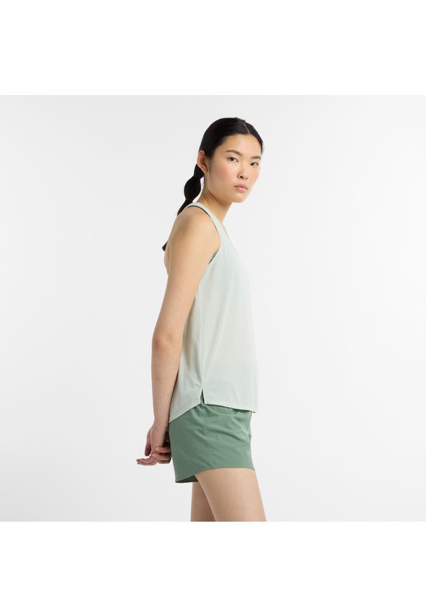 Koszulka damska New Balance WT41250CY2 – miętowa. Kolor: miętowy. Materiał: poliester. Sezon: lato. Sport: fitness