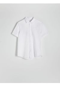 Reserved - Gładka koszula slim fit - biały. Kolor: biały. Materiał: dzianina. Wzór: gładki