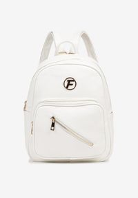 Born2be - Biały Plecak Zdobiony Metaliczną Aplikacją i Asymetrycznym Suwakiem Milasea. Kolor: biały. Materiał: jeans. Wzór: aplikacja. Styl: elegancki, casual