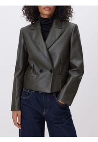 Reserved - Marynarka z imitacji skóry - jasny zielony. Kolor: zielony. Materiał: skóra #1