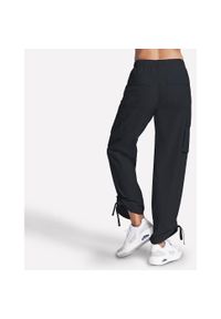 skechers - Spodnie Skechers Slip-ins Everywhere Cargo Pant, Kobiety. Kolor: niebieski. Materiał: nylon, materiał. Sport: fitness