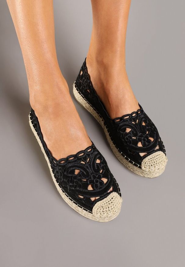 Born2be - Czarne Ażurowe Espadryle na Płaskiej Podeszwie Elearuna. Kolor: czarny. Materiał: jeans. Wzór: ażurowy. Obcas: na płaskiej podeszwie. Styl: elegancki