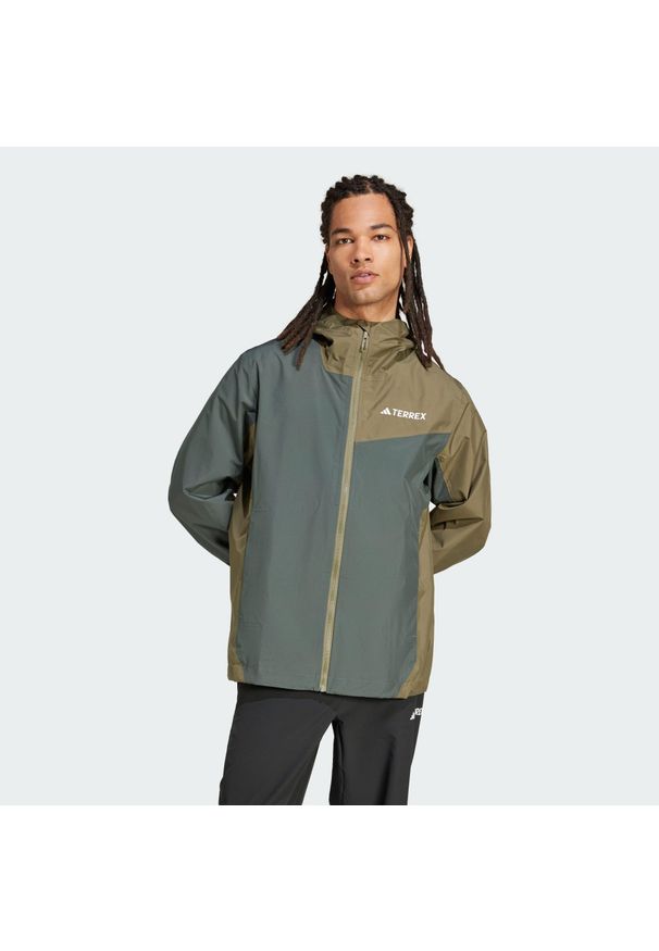 Adidas - Kurtka Terrex Multi 2.5L Rain.Rdy. Kolor: wielokolorowy, beżowy, zielony. Materiał: materiał