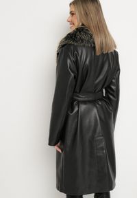 Born2be - Czarny Jednorzędowy Płaszcz z Imitacji Skóry z Wiązanym Paskiem i Odpinanym Futrem Semivora. Okazja: na co dzień. Kolor: czarny. Materiał: skóra, futro. Długość rękawa: długi rękaw. Długość: długie. Styl: casual, rockowy, elegancki #6