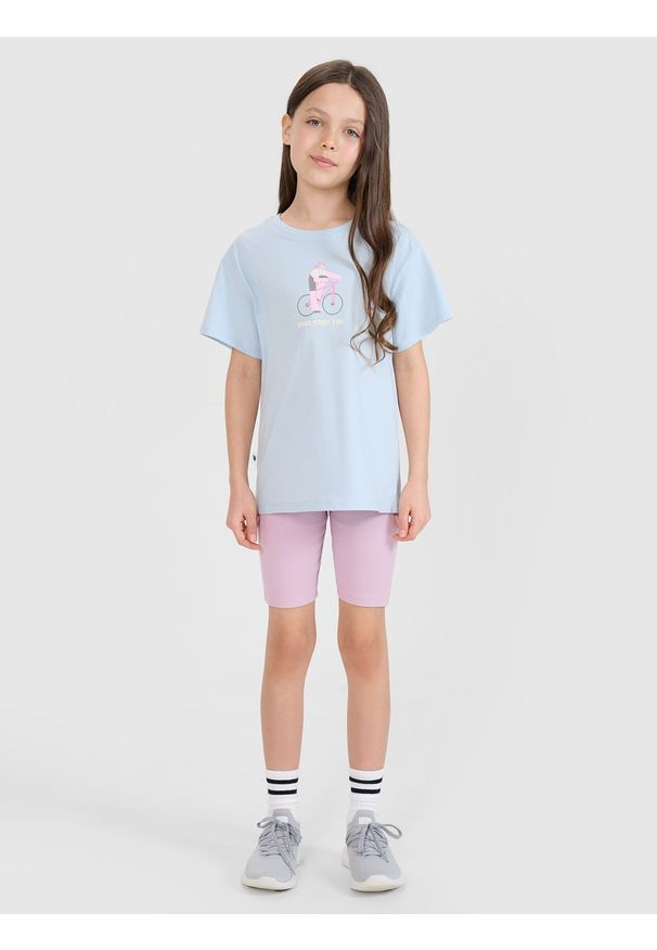 4f - 4F T-shirt regular z nadrukiem dziewczęcy - niebieski 152 (11-12 lat). Okazja: na co dzień. Kolor: niebieski. Materiał: dzianina, bawełna, jersey. Długość rękawa: krótki rękaw. Długość: krótkie. Wzór: nadruk. Sezon: lato. Styl: klasyczny, elegancki, sportowy, casual