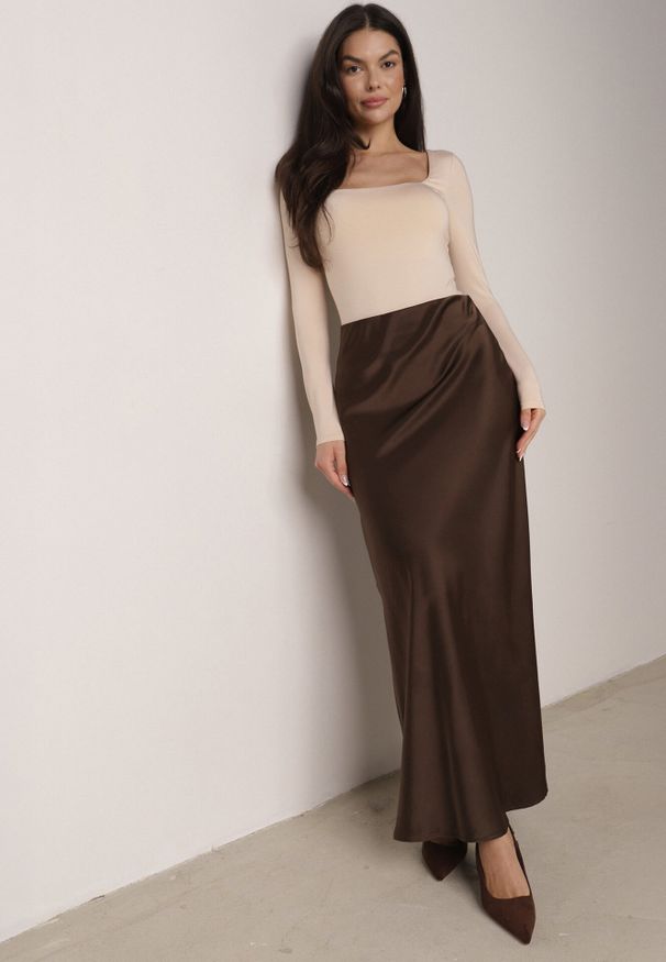 Born2be - Brązowa Satynowa Spódnica Maxi Shapas. Stan: podwyższony. Kolor: brązowy. Materiał: satyna