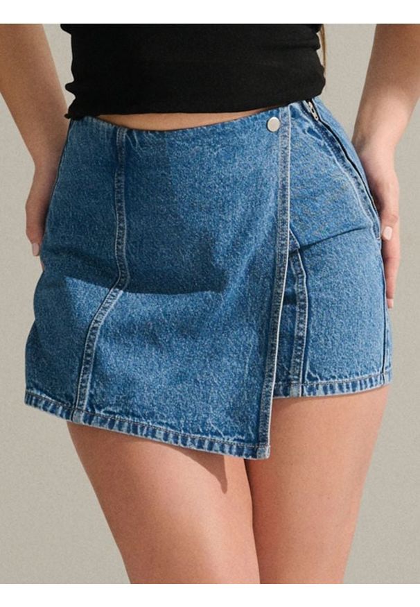 Sinsay - Jeansowe spódnico-spodenki - niebieski. Kolor: niebieski. Materiał: jeans