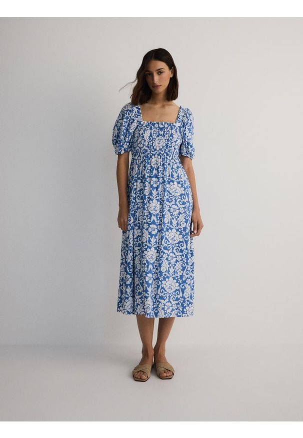 Reserved - Sukienka midi - niebieski. Kolor: niebieski. Materiał: wiskoza, bawełna, tkanina. Styl: klasyczny. Długość: midi