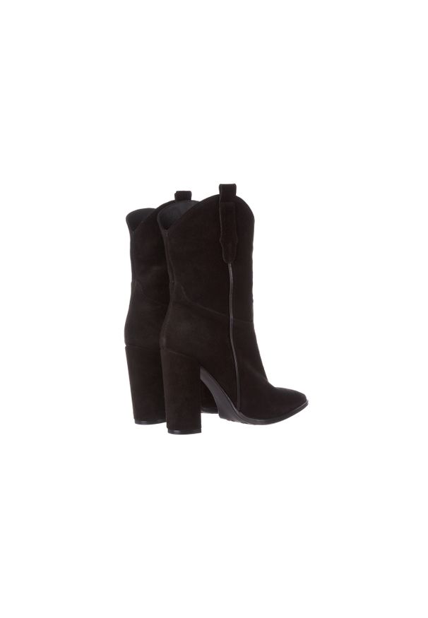 Botki Bayla-195 OZ-7337 Black Suede 195016, Czarny, Skóra naturalna. Okazja: na co dzień. Zapięcie: bez zapięcia. Kolor: czarny. Materiał: skóra. Szerokość cholewki: normalna. Obcas: na obcasie. Styl: klasyczny, casual. Wysokość obcasa: średni