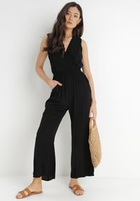 Born2be - Czarny Kombinezon Hame. Kolor: czarny. Materiał: wiskoza. Długość rękawa: na ramiączkach. Długość: długie. Styl: elegancki #1