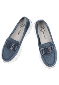 Granatowe Półbuty Filippo Wsuwane Buty Damskie Na Platformie. Okazja: na co dzień, do pracy, na spacer. Zapięcie: bez zapięcia. Kolor: niebieski. Materiał: jeans, zamsz. Obcas: na platformie. Styl: casual, klasyczny, elegancki