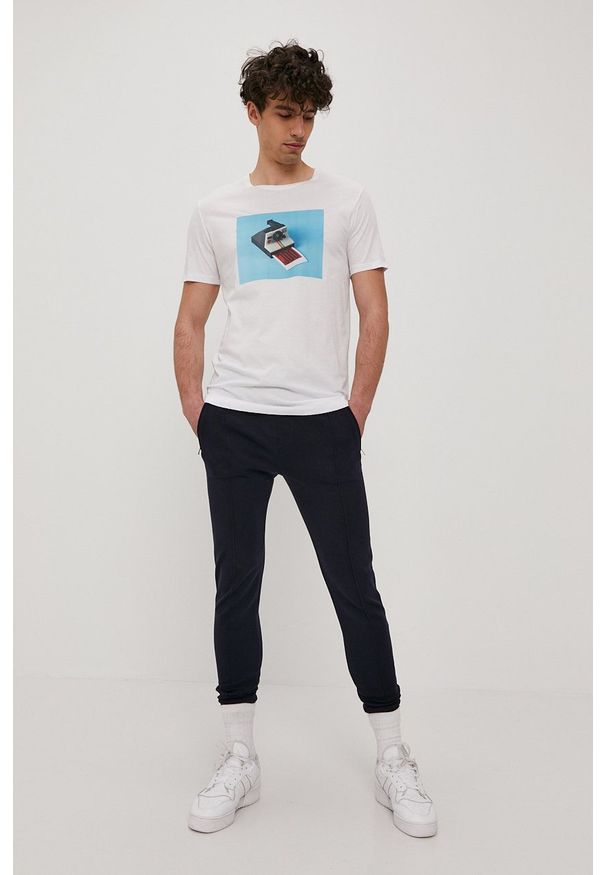 John Frank - T-shirt. Okazja: na co dzień. Kolor: biały. Wzór: nadruk. Styl: casual