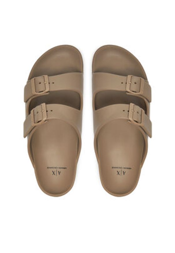 Armani Exchange Klapki XUP015 XV821 01827 Brązowy. Kolor: brązowy
