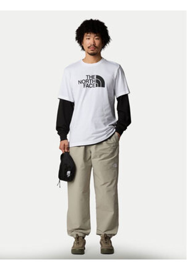 The North Face T-Shirt Easy NF0A8A6C Biały Regular Fit. Kolor: biały. Materiał: syntetyk, bawełna