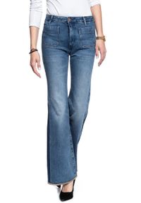 Wrangler - WRANGLER RETRO FLARE BURNING GIRL W240GF11X 112127916. Styl: retro