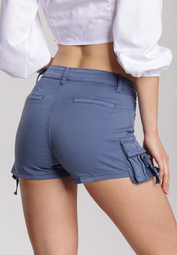Renee - Niebieskie Szorty Kimodelia. Stan: podwyższony. Kolor: niebieski. Materiał: jeans. Styl: sportowy