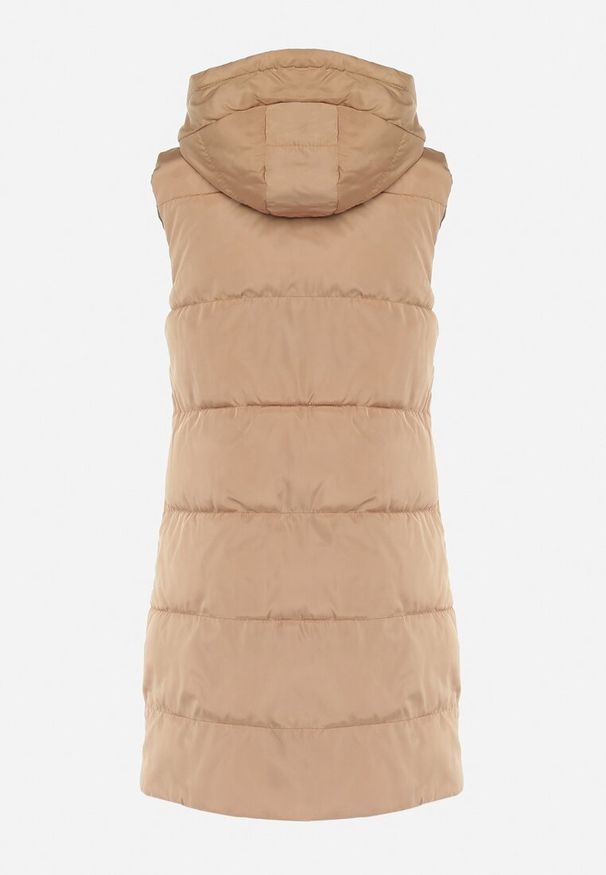 Born2be - Beżowa Pikowana Kamizelka Dwustronna z Kapturem i Sznurkami Leorani. Okazja: na co dzień, na spacer. Typ kołnierza: kaptur. Kolor: beżowy. Materiał: jeans. Styl: sportowy, casual