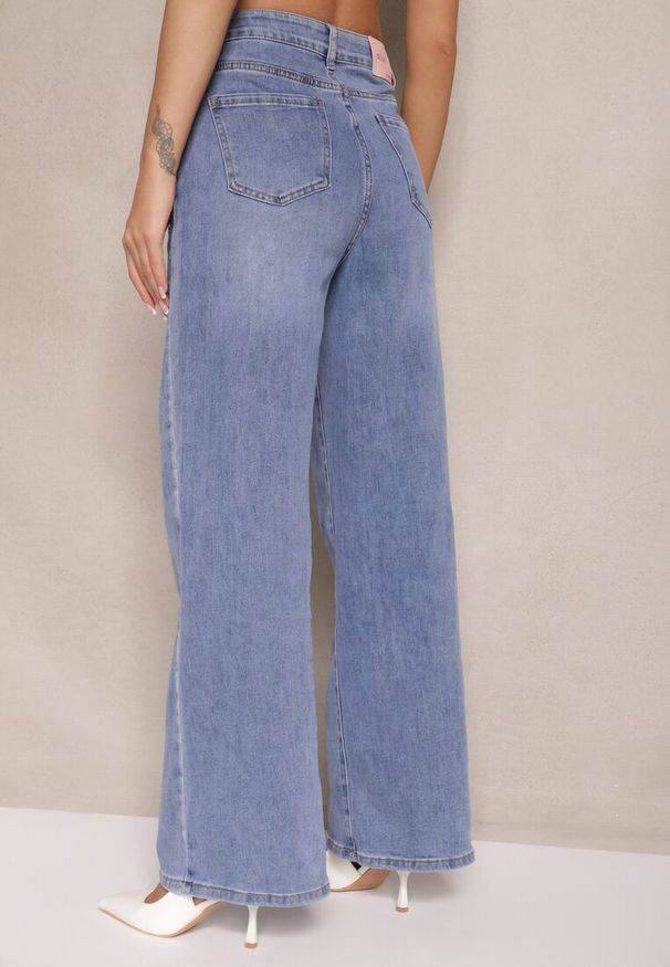 Renee - Niebieskie Szerokie Jeansy z Bawełną High Waist Assemi. Okazja: na co dzień. Stan: podwyższony. Kolor: niebieski. Wzór: aplikacja. Styl: casual
