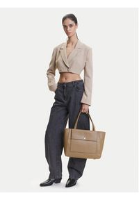 Calvin Klein Torebka Ck Medium Shopper K60K612811 Beżowy. Kolor: beżowy. Materiał: skórzane #5