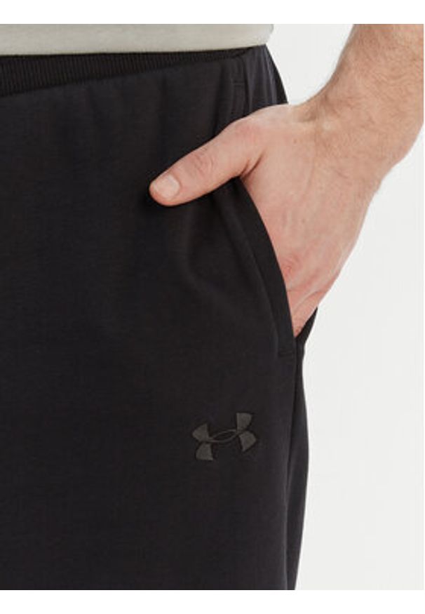 Under Armour Szorty sportowe UA Rival Lightweight 6009345 Czarny Regular Fit. Kolor: czarny. Materiał: bawełna. Styl: sportowy