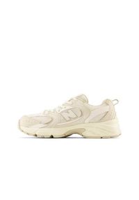 Buty do chodzenia dla dzieci New Balance 530. Zapięcie: sznurówki. Kolor: biały. Materiał: syntetyk, tkanina, materiał. Szerokość cholewki: normalna. Sport: turystyka piesza