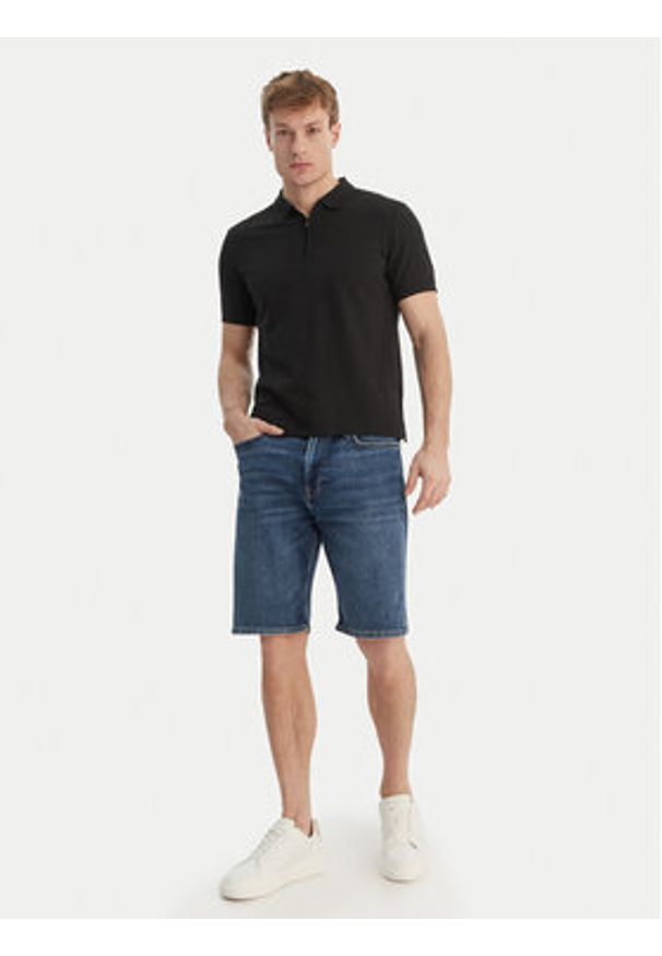 Calvin Klein Jeans Szorty jeansowe LV04RF922G Niebieski Regular Fit. Kolor: niebieski. Materiał: bawełna