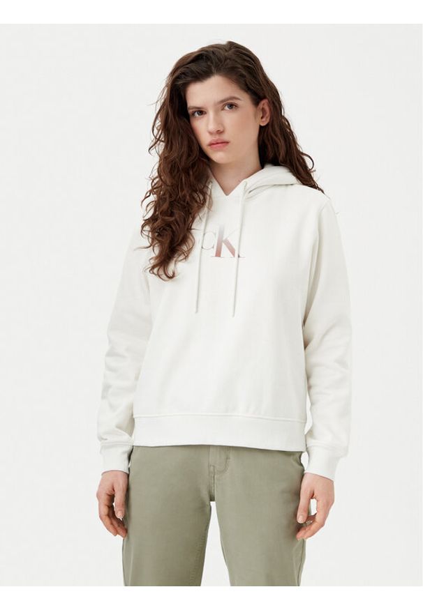 Calvin Klein Jeans Bluza Gradient J20J224721 Biały Regular Fit. Kolor: biały. Materiał: bawełna, syntetyk. Wzór: gradientowy