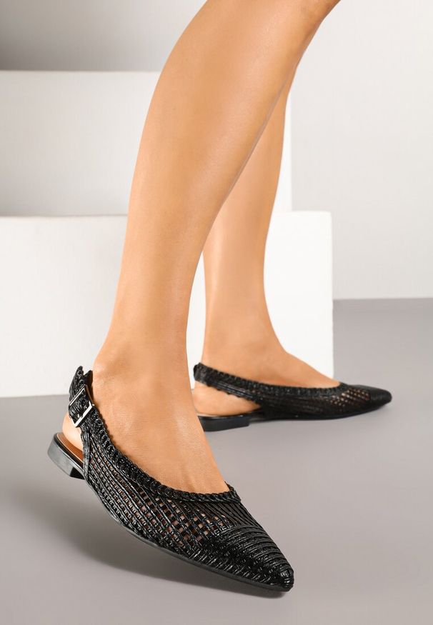 Renee - Czarne Sandały Szydełkowe z Noskiem w Szpic i Odkrytą Piętą Tillissea. Zapięcie: pasek. Kolor: czarny. Wzór: aplikacja. Sezon: lato. Styl: elegancki