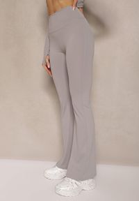 Renee - Jasnoszare Legginsy Dzwony High Waist Orruvana. Okazja: na co dzień. Stan: podwyższony. Kolor: szary. Styl: casual #4