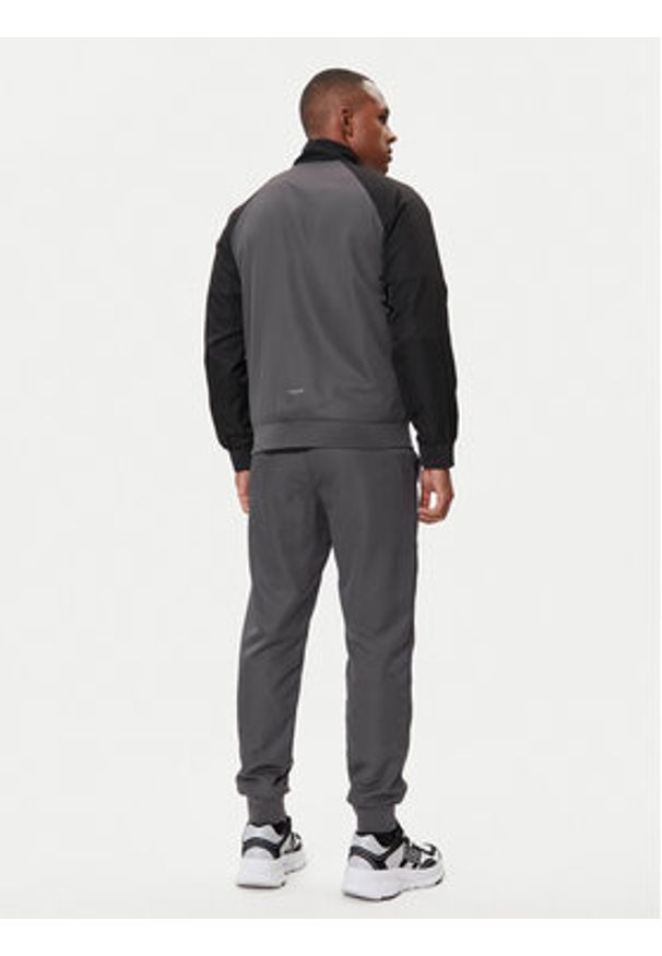 EA7 Emporio Armani Dres 7M000642 AF16072 M8187 Czarny Regular Fit. Kolor: czarny. Materiał: syntetyk