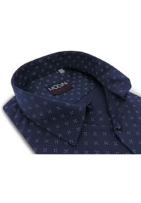 Modini - Granatowa koszula w biały wzór A65. Kolor: biały, wielokolorowy, niebieski. Materiał: bawełna, poliester, tkanina. Długość: długie. Styl: klasyczny #1