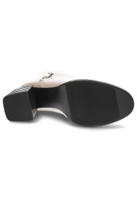 Beżowe Botki S.Barski Eleganckie Obuwie Damskie. Kolor: beżowy. Materiał: materiał. Obcas: na obcasie. Styl: elegancki. Wysokość obcasa: średni #7