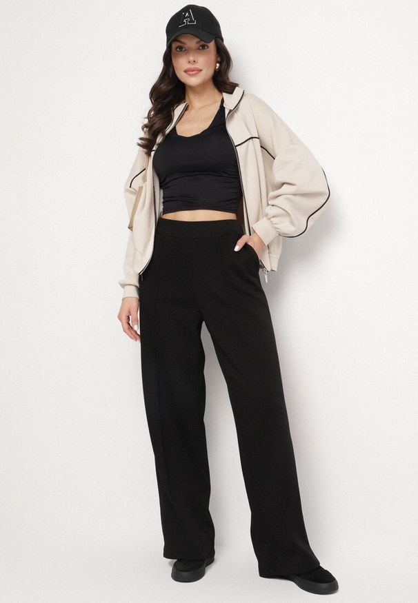 Born2be - Czarne Szerokie Spodnie z Wiskozą w Kant Silhiris. Okazja: do pracy. Kolor: czarny. Materiał: wiskoza. Styl: klasyczny, elegancki