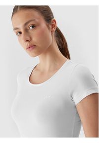 4f - 4F T-Shirt 4FAW23TTSHF0906 Biały Slim Fit. Kolor: biały. Materiał: bawełna #6