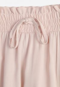 Born2be - Beżowe Wiskozowe Szerokie Spodnie z Wiązaniem Tolivea. Okazja: na co dzień. Kolor: beżowy. Materiał: wiskoza. Styl: klasyczny, casual #6