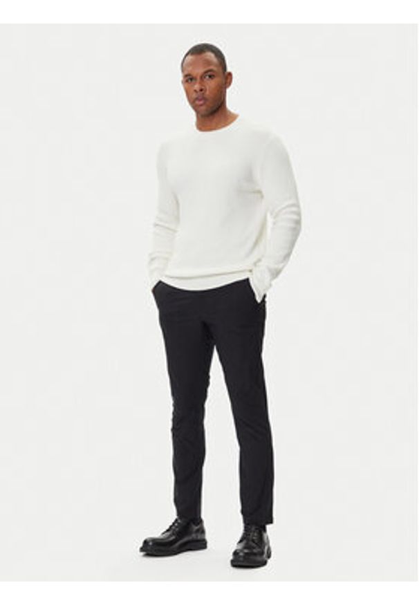 Calvin Klein Sweter LV04LB327G Écru Regular Fit. Materiał: bawełna
